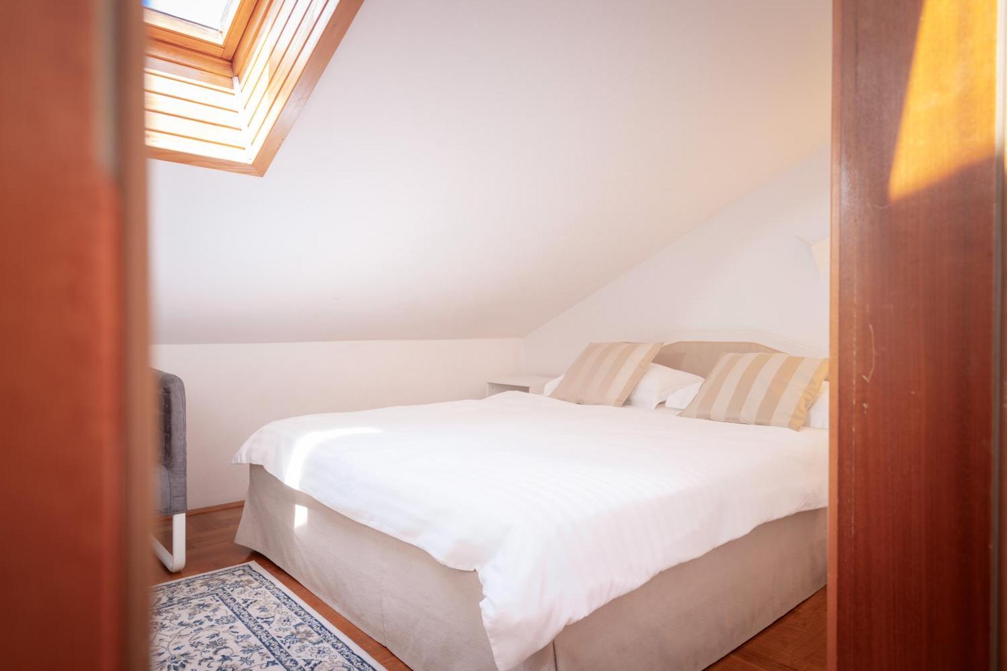 Kalina Deluxe Apartments Jelsa  Eksteriør bilde