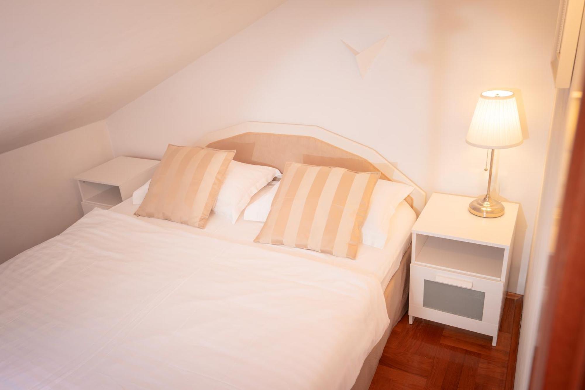Kalina Deluxe Apartments Jelsa  Eksteriør bilde