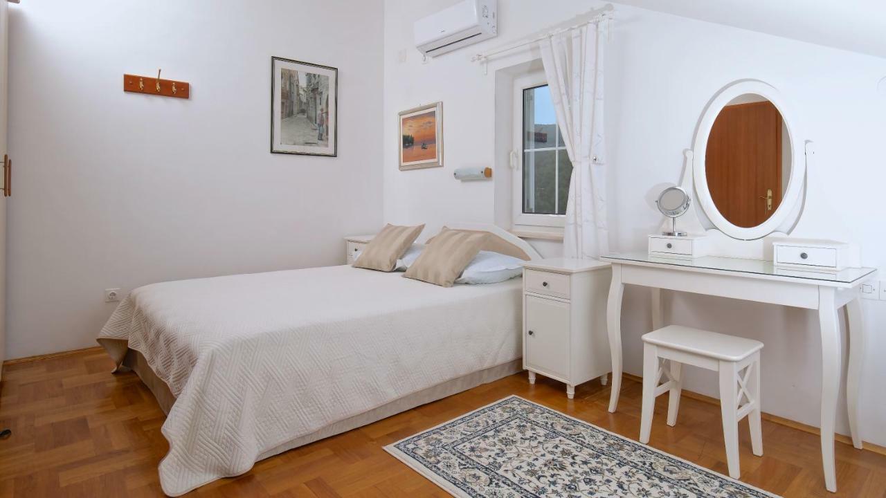 Kalina Deluxe Apartments Jelsa  Eksteriør bilde